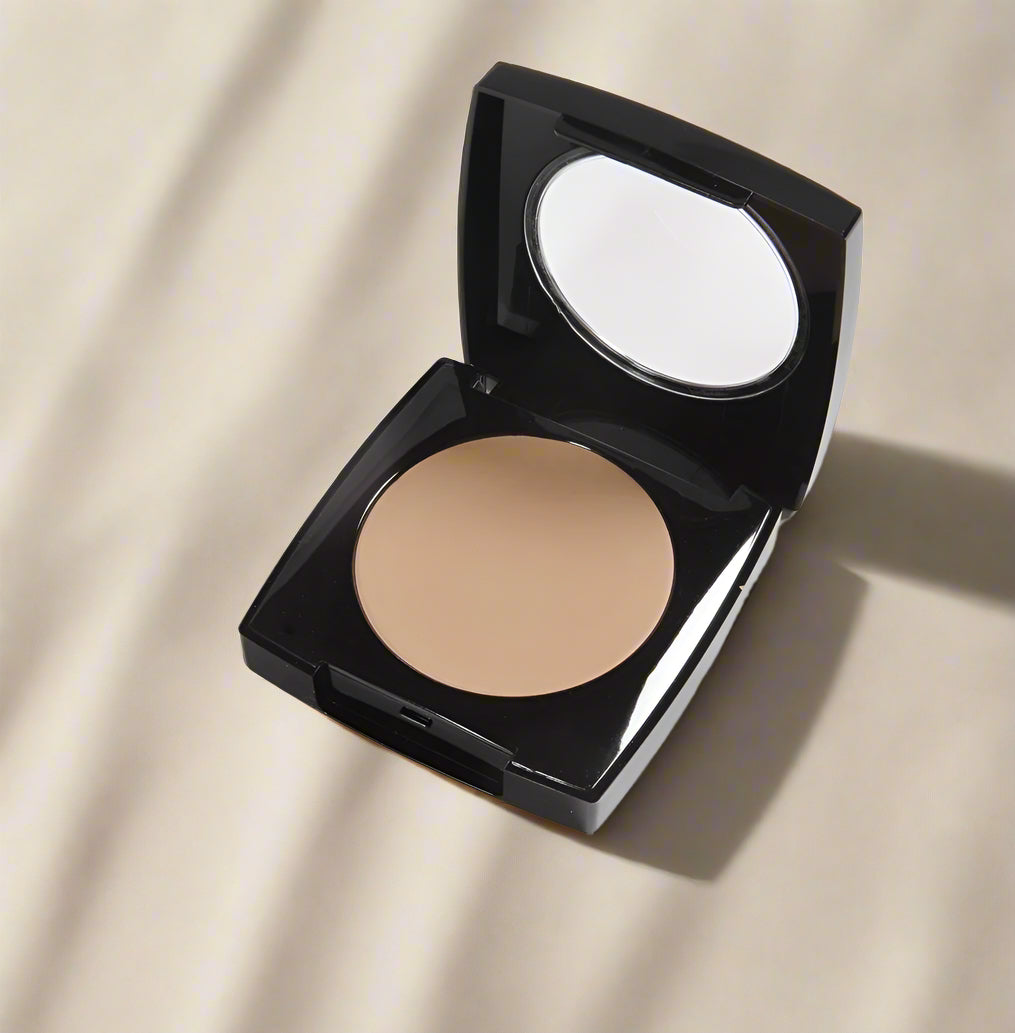 Danyel Soft Beige mini concealer compact for light to medium skin tones, travel-sized foundation with full coverage