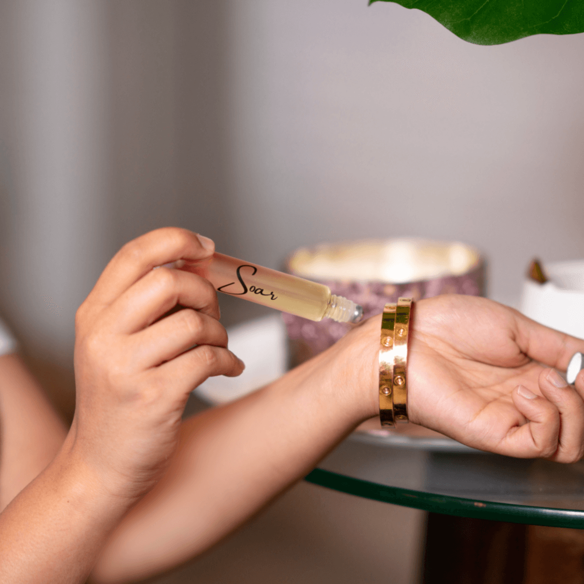 Soar Rollerball Perfume – Citrus & Musk Fragrance for Bold Women (10ml)