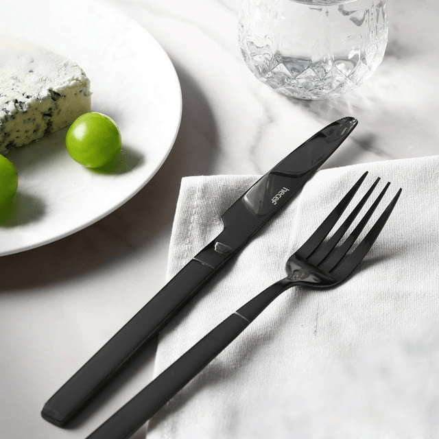 Hecef Reusable Travel Cutlery Set on a dining table