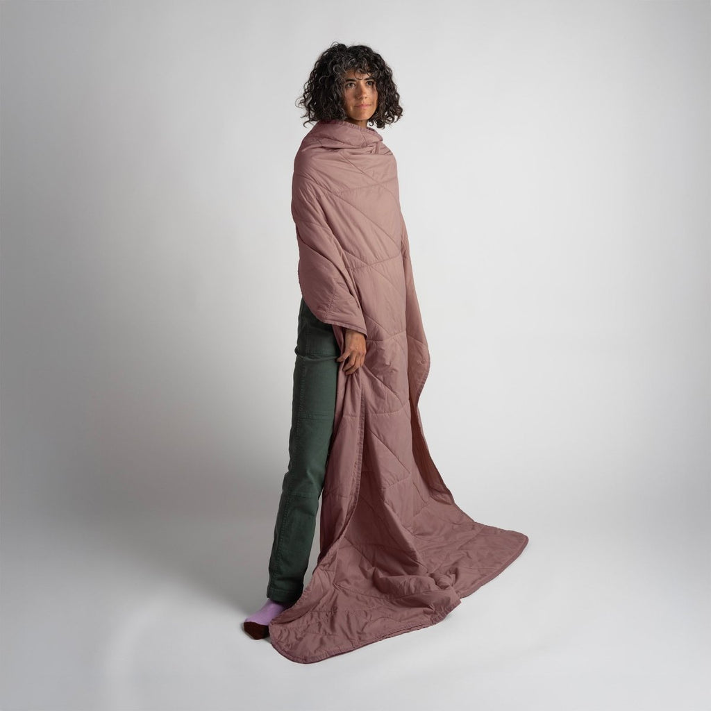 Layover™ XL Travel Blanket - Quartz for extra warmth and comfort.