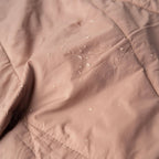 Layover™ XL Travel Blanket - Quartz water-resistant detail