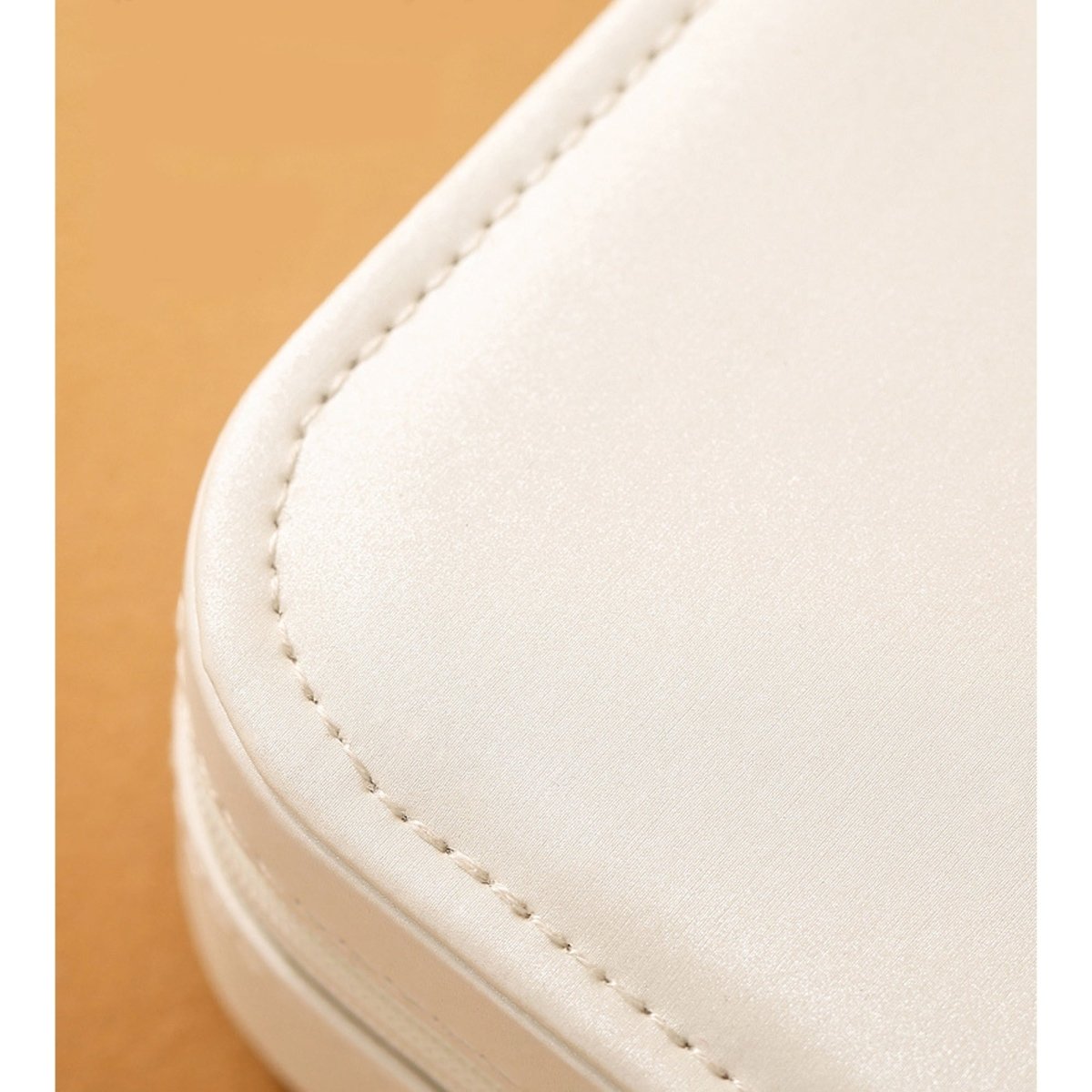 Close-up of PU Leather Travel Jewelry Organizer design.