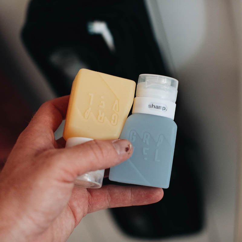 SET | TSA Approved Shower Bag & 4 Bottles - Travel size essentials