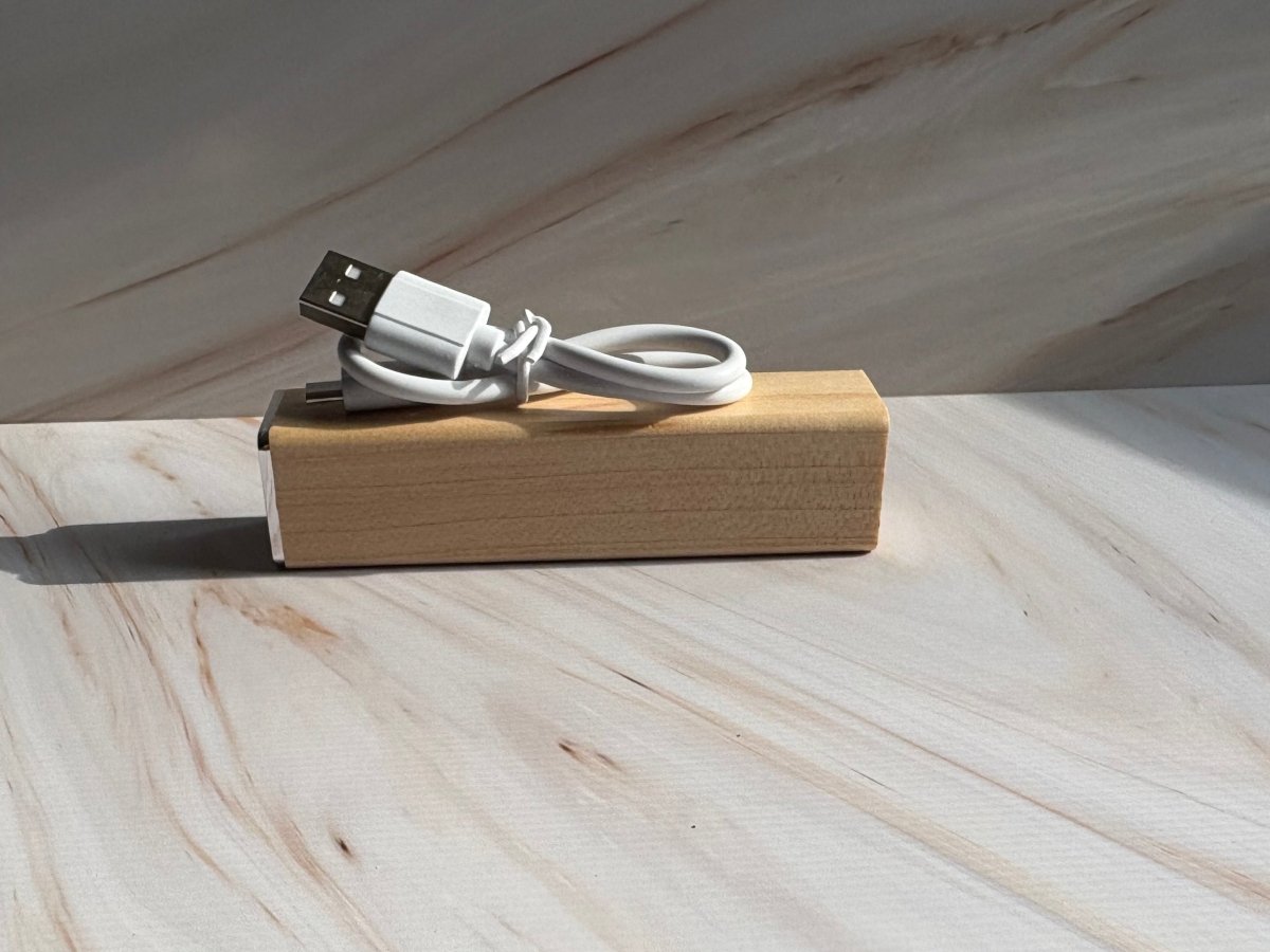 Square Tube Maple Power Bank – Compact 2200mAh Charger, travel size essentials.