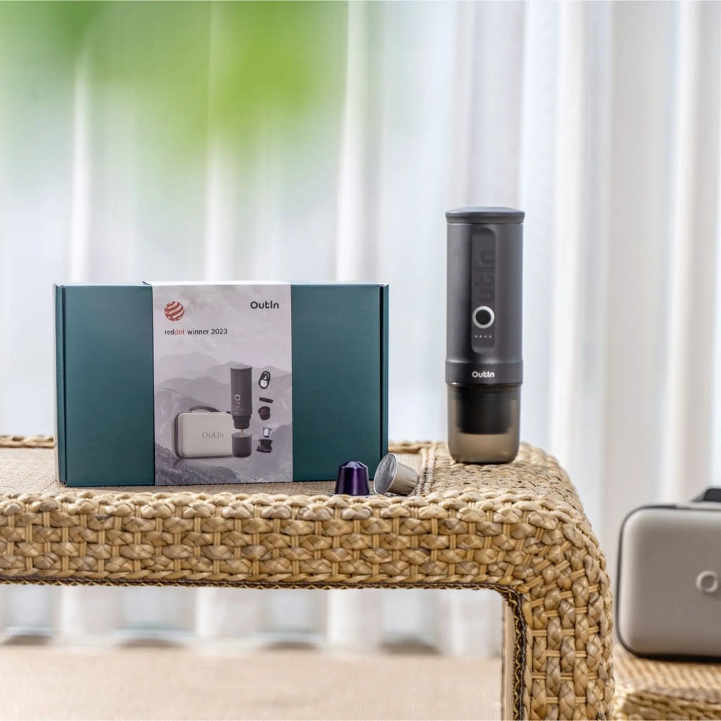 Traveler Espresso Gift Set (Space Grey) on a table