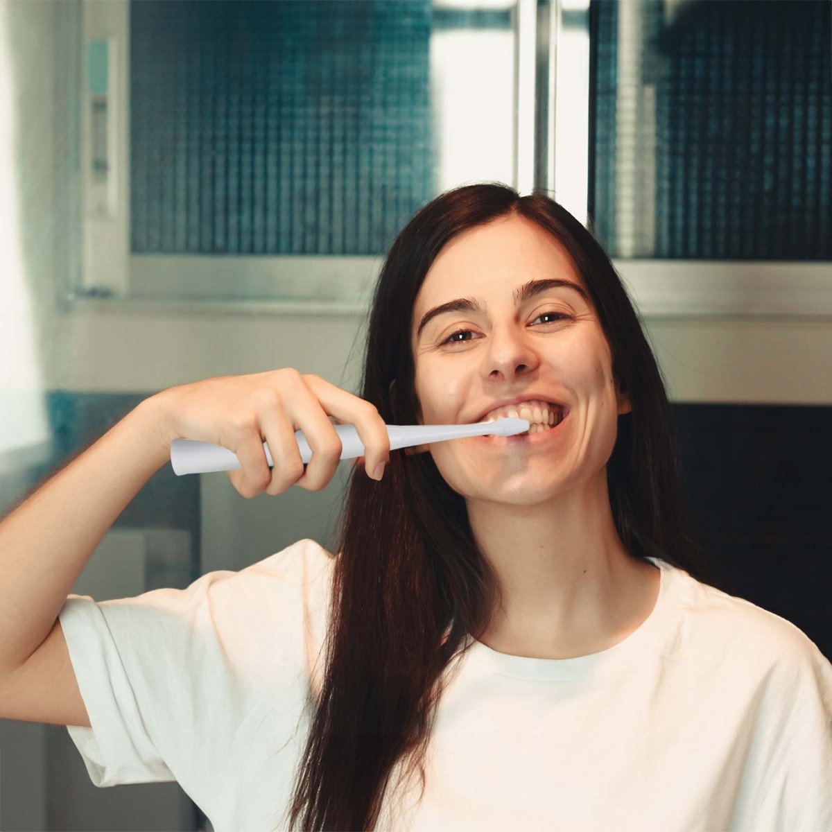 Ultimate Smile Care Travel Duo: Triple - Head Brush & Collapsible Flosser - 3ozs